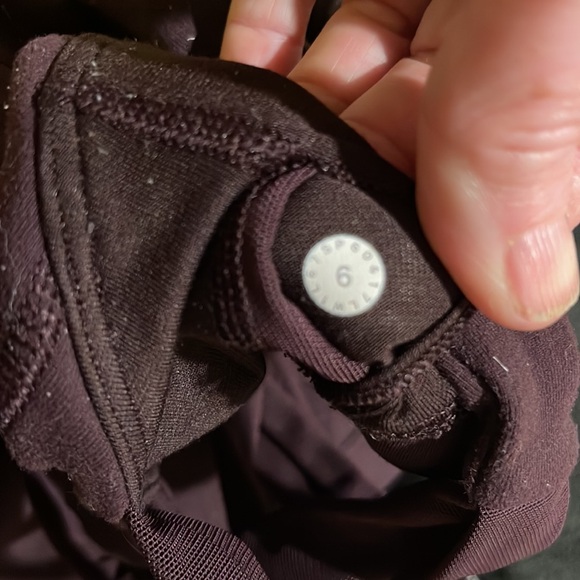 Lululemon yoga tank top size 6 - Picture 4 of 11